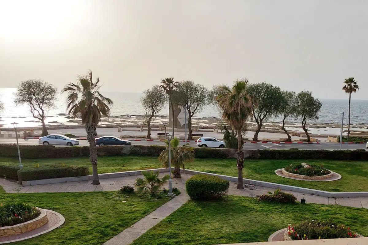 First Sea Line Apartment, Acre - Amazing Coastal View In Heart Of Akko Kültér fotó